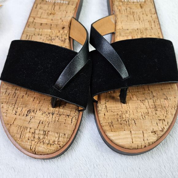 Yellow Box Women's Size 7.5 Barann Flat Slide Casual Sandal Black Leather - Picture 3 of 6